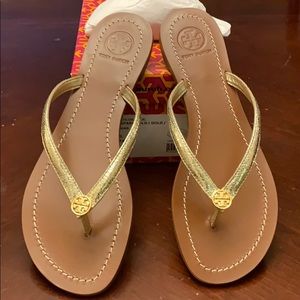 Tory Burch brand new Terra Thong Sandal Metallic.